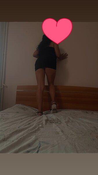 Reala 100%, trasaturi asiatice. Masaj,